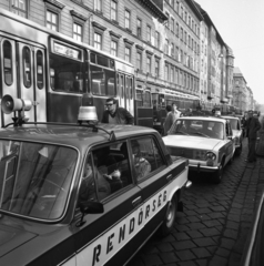 Magyarország, Budapest VIII., Verseny utca a Baross tér felől a Murányi utca felé nézve., 1979, Magyar Rendőr, Budapest, razzia, Fortepan #66389