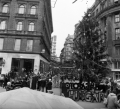 Magyarország, Budapest V., Váci utca a Vörösmarty térről nézve., 1981, Magyar Rendőr, Budapest, Fortepan #66702