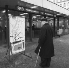 Magyarország, Budapest V., az ekkor névtelen, ma Podmaniczky Frigyes tér, a metró Arany János utcai állomásának csarnoka, az új szakasz megnyításakor., 1982, Magyar Rendőr, Budapest, Fortepan #66711