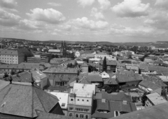 Magyarország, Eger, kilátás a Líceum teraszáról Felnémet felé nézve. Szemben a Ciszterci templom és távolabb a Szerb (Rác) templom látszik., 1982, Magyar Rendőr, városkép, Fortepan #66963