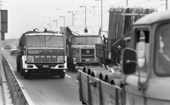 Magyarország, Budapest XI., Petőfi híd a budai hídfőtől nézve., 1983, Magyar Rendőr, teherautó, IFA-márka, IFA W50, Dacia 1300, Budapest, KamAZ-márka, Fortepan #67070