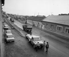 Hungary, Dunaföldvár, Sóház utca., 1984, Magyar Rendőr, bridge, commercial vehicle, identity check, Fortepan #67129