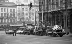 Magyarország, Budapest V., Bajcsy-Zsilinszky út a Podmaniczky Frigyes tér és a metró Arany János utcai állomásának csarnoka felé nézve., 1988, Magyar Rendőr, Polski Fiat-márka, Avia-márka, rendszám, Polski Fiat 126p, Budapest, Fortepan #67185