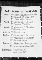 Magyarország, Budapest V., Szent István-bazilika hirdetőtáblája., 1989, Magyar Rendőr, Budapest, rendszerváltás, Fortepan #67205