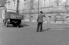 Magyarország, Budapest VIII., Bláthy Ottó utca - Reguly Antal utca sarok., 1961, Magyar Rendőr, teherautó, rendszám, szemetes, tanuló vezető, Budapest, Fortepan #67442