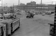 Magyarország, Budapest VIII., Orczy tér, szemben a Kőbányai út és a Ganz-MÁVAG., 1963, Magyar Rendőr, útkereszteződés, teherautó, villamos, víztorony, váltóőr, felsővezeték, Budapest, viszonylatszám, Fortepan #67573