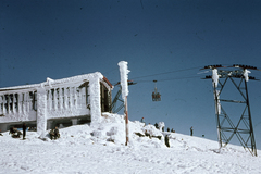 Szlovákia,Alacsony-Tátra, Chopok, a felvonó végállomása a hegycsúcson., 1968, A R, hó, színes, drótkötélpálya, sífelvonó, Fortepan #69853