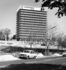 Magyarország, Balatonalmádi, Hotel Aurora., 1969, Fortepan, vendéglátás, Moszkvics-márka, lámpaoszlop, automobil, Moszkvics 408, Fortepan #69906