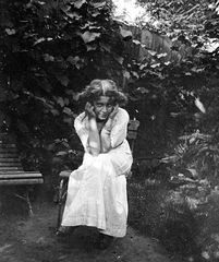 1917, Fortepan, portrait, garden, woman, bench, garden furniture, prop up the head, Fortepan #6993