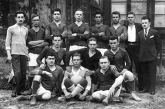 1923, Torjay Valter, futballcsapat, sport mez, ülés keresztbe tett lábakkal, karba tett kéz, Fortepan #69985