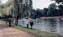 Magyarország, Városliget, Budapest XIV., Csónakázótó., 1969, Zsanda Zsolt, Vajszada Károly, színes, csónakázás, csónak, Budapest, Fortepan #70200