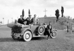 1933, Teodoro Wolf-Ferrari, kirándulás, sétapálca, kereszt_jelkép, automobil, autón ülni, Fortepan #70285