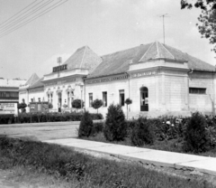 Magyarország, Szabadszállás, Tompa Mihály tér, ÁFÉSZ-áruház., 1975, Jáki László, áruház, Fortepan #70400