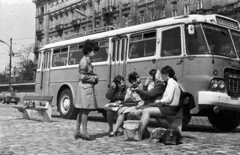 Magyarország, Budapest V., pesti alsó rakpart a Vigadó tér közelében., 1968, Fortepan/Album090, autóbusz, magyar gyártmány, Ikarus-márka, Ikarus 620/630, Budapest, Fortepan #70584