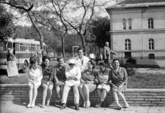 Magyarország, Budapest VII., Százház utca, a park túloldalán a Dózsa György út 16. számú ház látható a Jobbágy utca sarkán., 1968, Fortepan/Album055, Budapest, Fortepan #70631