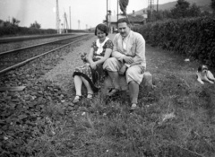 Hungary, Tar, vasútállomás., 1935, Lissák Tivadar, dog, man and woman, train station, rails, Fortepan #71104