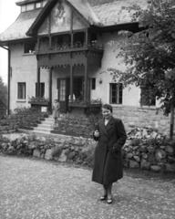 Magyarország, Mátraháza, a Pagoda Hotel bejárata., 1941, Lissák Tivadar, szálloda, erkély, Fortepan #71627