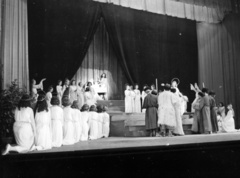 Magyarország, Budapest VIII., a mai Erkel Színház, ekkor Magyar Művelődés Háza. Bangha Béla emlékest 1941. november 22-én., 1941, Lissák Tivadar, angyalka, színielőadás, Budapest, Fortepan #71746