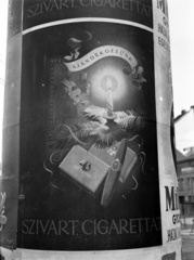 Magyarország, Budapest I., Széna tér., 1941, Lissák Tivadar, reklám, karácsony, cigaretta, dohányzás, plakát, hirdetőoszlop, szivar, Konecsni György-grafika, Budapest, Fortepan #71762