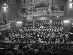 Hungary, Budapest VI., Zeneakadémia, Nagyterem., 1943, Lissák Tivadar, musical instrument, university, band, crest, choir, organ, conductor, theater room, Budapest, auditorium, Fortepan #72081