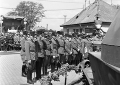 Hungary, Budapest XVI., Mátyásföld, Újszász utca 41-43. (Keresztúri út 1-3.), a Magyar Királyi Honvéd gépkocsiszertár díszudvara, haditechnikai bemutató., 1943, Lissák Tivadar, sculpture, soldier, altar, Budapest, Saint Christopher-portrayal, Fortepan #72112