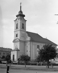 Szlovákia, Rimaszombat, Fő tér (Horthy Miklós tér), katolikus templom., 1943, Lissák Tivadar, templom, barokk-stílus, katolikus, Fortepan #72195