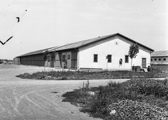 Magyarország, Budapest XVI., Mátyásföld, Újszász utca 41-43. (Keresztúri út 1-3.), a Magyar Királyi Honvéd gépkocsiszertár, gépjármű raktár., 1943, Lissák Tivadar, katonaság, raktár, Budapest, Fortepan #72329