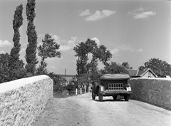 Magyarország, 1943, Lissák Tivadar, híd, amerikai gyártmány, automobil, Nash-márka, Nash 420, kőhíd, Fortepan #72358