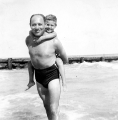 1948, Fortepan, bathing, kid, sitting on the back of a man, smile, Fortepan #7238