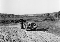 Magyarország, Máriabesnyő, Gödöllő, Fiat 508 Bailila típusú személygépkocsi a település határában., 1943, Lissák Tivadar, Fiat-márka, olasz gyártmány, automobil, Fiat 508 Balilla, Fortepan #72548