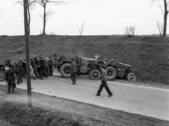 1944, Lissák Tivadar, Hungarian brand, tractor, wreck, H.S.C.S-brand, Fortepan #72706