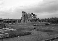 Magyarország, Budapest XII., a Farkasréti temető, a lerombolt Keresztes Szent János-temetőkápolna., 1945, Lissák Tivadar, háborús kár, temető, rom, kápolna, Budapest, Fortepan #72959