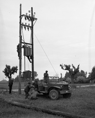 1946, Lissák Tivadar, american brand, Dodge-brand, Dodge WC-series, electricity, off-roader, transformer, porcelain insulators, Fortepan #73009