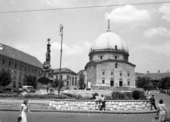 Hungary, Pécs, Széchenyi tér, Dzsámi., 1946, Lissák Tivadar, church, bus, street view, summer, mosque, Holy Trinity Statue, Fortepan #73033