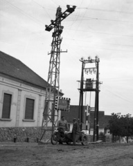 Magyarország, Bonyhád, Majos (ekkor önálló), V. utca., 1936, Lissák Tivadar, tükör, oldalkocsis motorkerékpár, Fortepan #73150