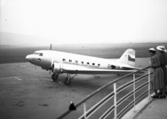 Magyarország, Budaörsi repülőtér, Budapest XI., a csehszlovák ČLS légitársaság Douglas DC-3 típusú utasszállító repülőgépe., 1939, Lissák Tivadar, amerikai gyártmány, repülőgép, repülőtér, McDonnell Douglas-márka, Douglas DC-3, Budapest, lajstromjel, Fortepan #73217