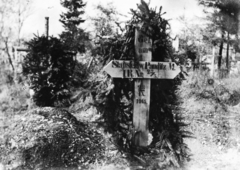 Ukraine, Myl'ne, (ekkor Milno), Pauditz Mihálynak, a 23. gyalogezred törzsőrmesterének a sírja., 1915, Babarczy Eszter, First World War, label, cemetery, grave, tomb, crucifix, Fortepan #73347