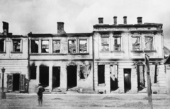 Ukraine, Mostyska, (ekkor Mościska), Régi piactér (Rinok)., 1916, Babarczy Eszter, First World War, war damage, ruins, soldier, damaged building, Fortepan #73348