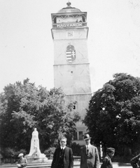 Szlovákia, Rozsnyó, Városi őrtorony., 1937, Fortepan, Csehszlovákia, területgyarapodás, szobor, őrtorony, nemzeti jelkép, Andrássy Franciska-ábrázolás, Fortepan #7361