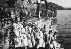 Olaszország, Stresa, a magyar női tornász válogatott a Lago Maggiore partján., 1940, Romák Éva, Fortepan #73849