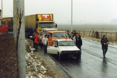 Magyarország, határállomás Románia felé. Romániai forradalom., 1989, Várhelyi Iván, színes, teherautó, Volkswagen-márka, Dacia-márka, határállomás, automobil, kamion, román forradalom, rendszerváltás, Fortepan #74139