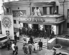 Magyarország, Budapest VIII., Corvin (Kisfaludy) köz, Corvin mozi., 1967, Semmelweis Egyetem Levéltára, mozi, Budapest, Fortepan #74546