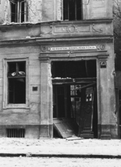 Hungary, Budapest VIII., Mária utca 40. BOTE (később Semmelweis Egyetem) Szemklinika fióképülete, a "kis ház"., 1956, Semmelweis Egyetem Levéltára, Budapest, house number sign, medical institution, Fortepan #74653