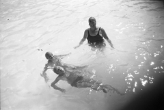 1930, Romák Éva, beach, bathing suit, swimming, swimming cap, Fortepan #74756