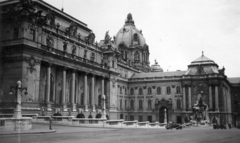 Hungary, Budapest I., Királyi Palota (később Budavári Palota), Hunyadi udvar., 1940, Fortepan, fountain, palace, Budapest, Fortepan #75335