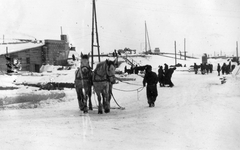 Ukrajna, Kijev, a Paton (ekkor Reichenau) híd építése a Dnyeper folyón., 1942, Teller Ferenc, Jankovich Ignác, tél, hó, ló, második világháború, fogat, Fortepan #75467