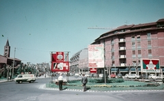 Olaszország, Ravenna, Piazza Luigi Carlo Farini a Viale Farini felé nézve., 1970, Kristek Pál, templom, színes, katolikus, gótika, Fiat 124, román stílus, Ókeresztény Építészet, Fiat 850 Familiare, Fortepan #75587