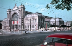 Magyarország, Budapest VIII., Baross tér, Keleti pályaudvar., 1967, Kristek Pál, színes, építkezés, Lenin-ábrázolás, pályaudvar, eklektikus építészet, Budapest, Rochlitz Gyula-terv, országjelzés, Fortepan #75640