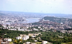 Magyarország, Budapest II., látkép a Látó-hegy / Gugger-hegyről a Duna felé, alul középen a Törökvész út látható., 1973, Kristek Pál, színes, látkép, Budapest, Fortepan #75646