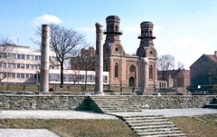 Magyarország, Szombathely, Iseum, háttérben a Zsinagóga., 1975, Kristek Pál, színes, zsinagóga, antik kultúra, zsidóság, mór stílus, Ludwig Schöne-terv, Fortepan #75658